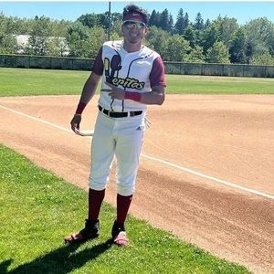 Meet your Posher, Adrian alejandro